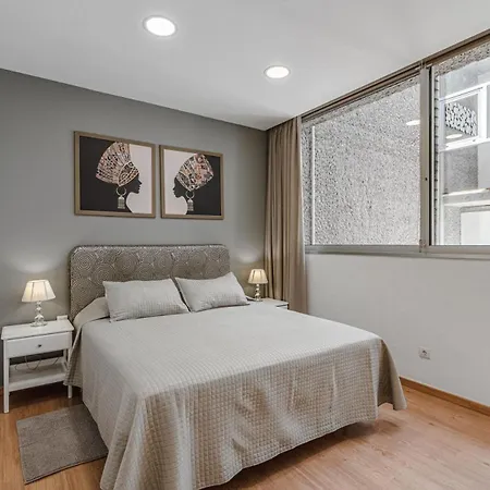Lux 7 With 6 Bedrooms, 4 Bathrooms אדחה