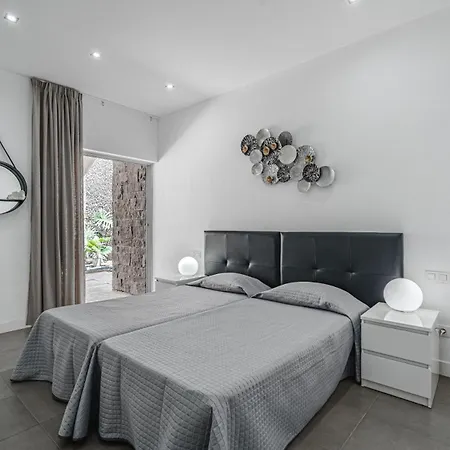 Lux 7 With 6 Bedrooms, 4 Bathrooms אדחה