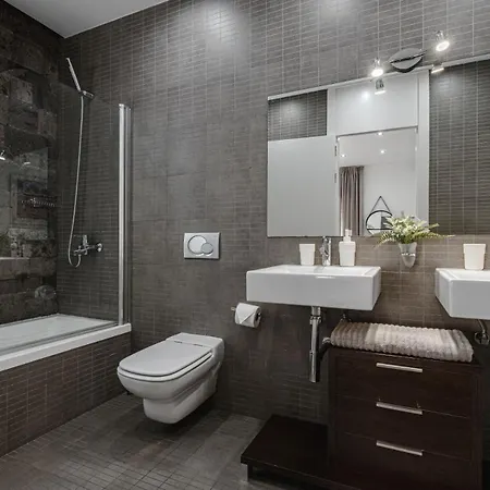 Lux 7 With 6 Bedrooms, 4 Bathrooms וילה