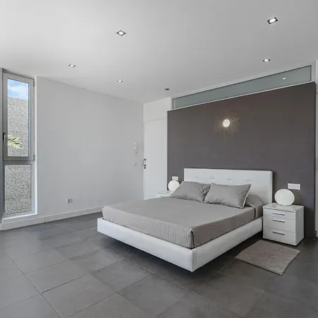 וילה Lux 7 With 6 Bedrooms, 4 Bathrooms
