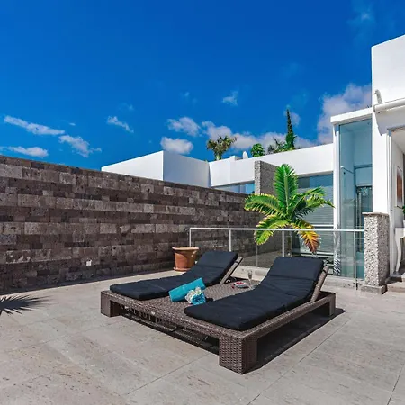 Lux 7 With 6 Bedrooms, 4 Bathrooms *