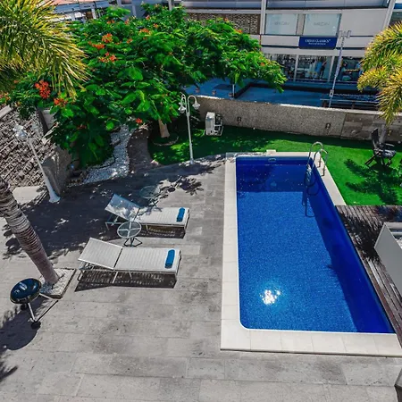 וילה Lux 7 With 6 Bedrooms, 4 Bathrooms